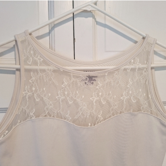 Spanx Hide and Sleek lace bateau - Picture 2 of 5